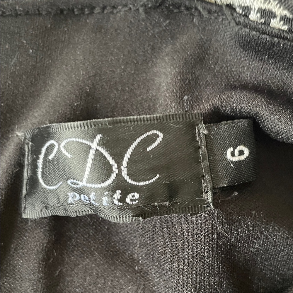 Vintage Black Fit and Flare Dress with White Floral Embroidery by CDC. Size 6P. - Picture 9 of 9